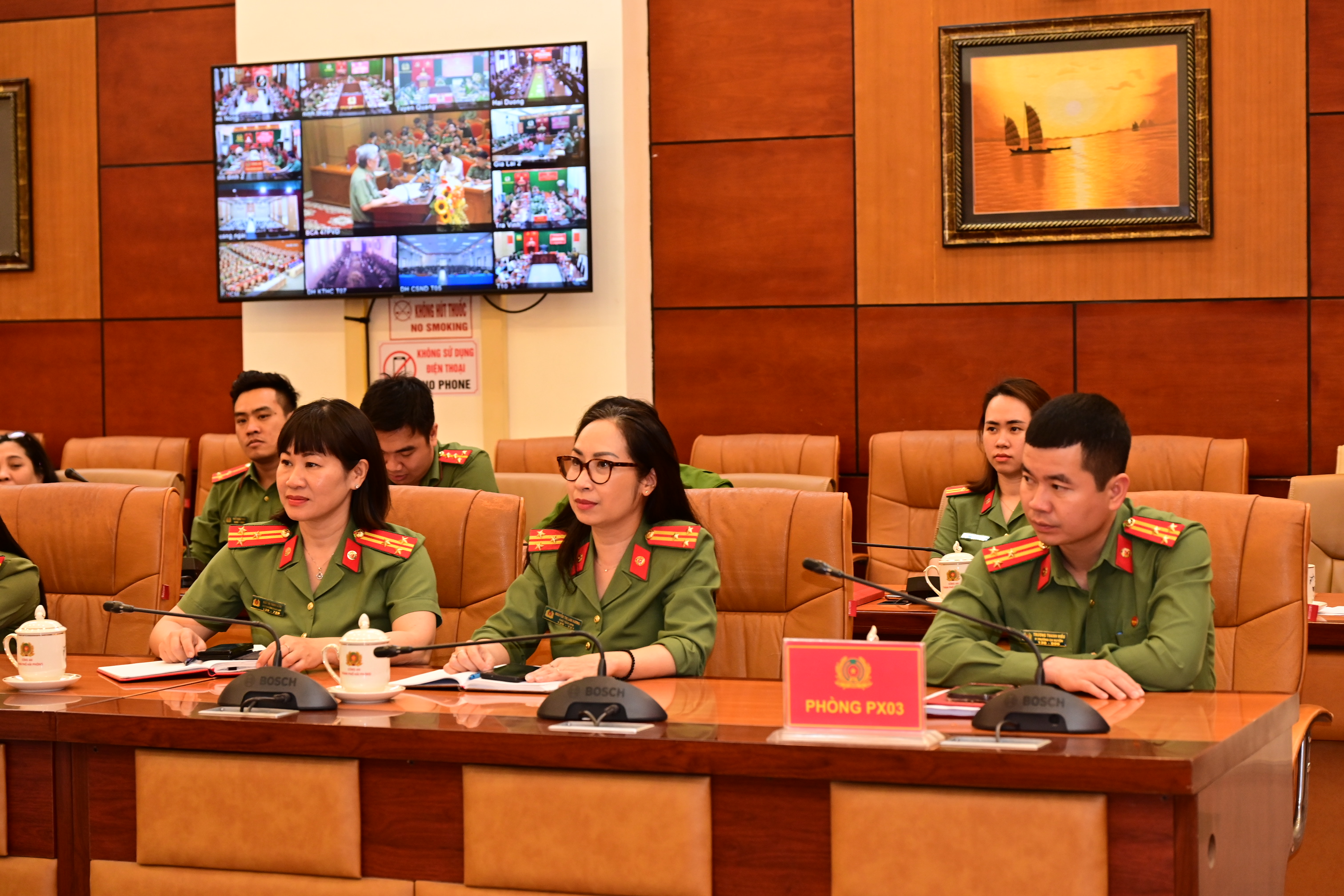 Tuổi trẻ lực lượng CAND: Phát động đợt sinh hoạt chính trị đặc biệt chào mừng kỷ niệm 80 năm Ngày truyền thống CAND và 20 năm Ngày hội toàn dân bảo vệ ANTQ